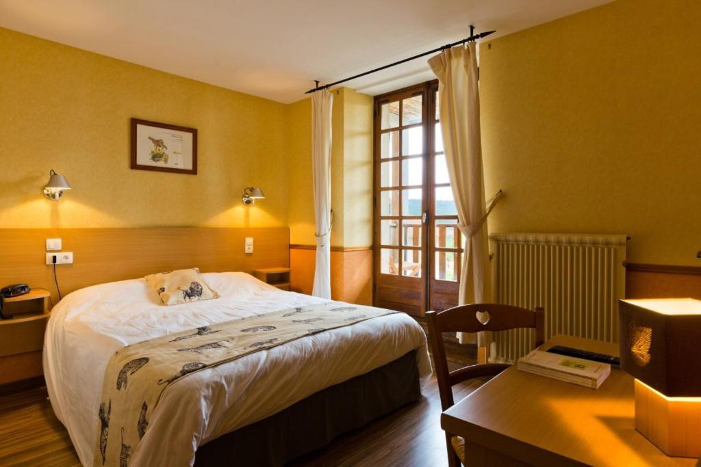 Hotel La Clairiere Chambon-sur-Dolore Dış mekan fotoğraf