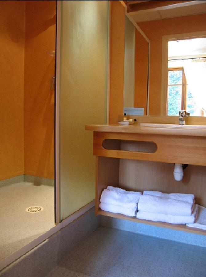 Hotel La Clairiere Chambon-sur-Dolore Oda fotoğraf